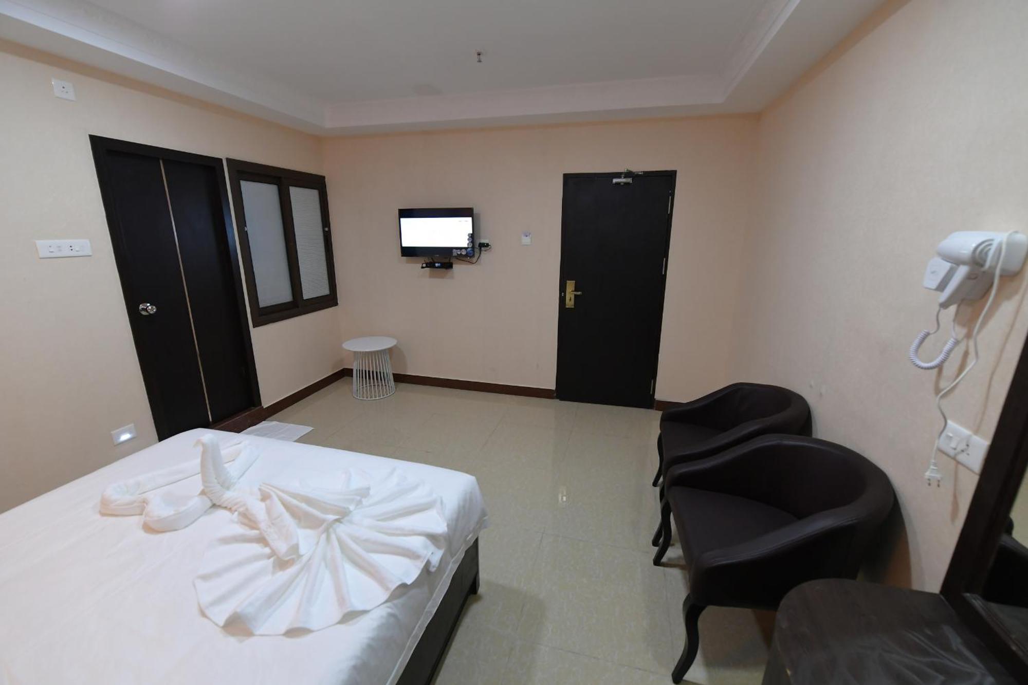 Coastal Grand Hotel Sampath Tiruchirappalli Kültér fotó