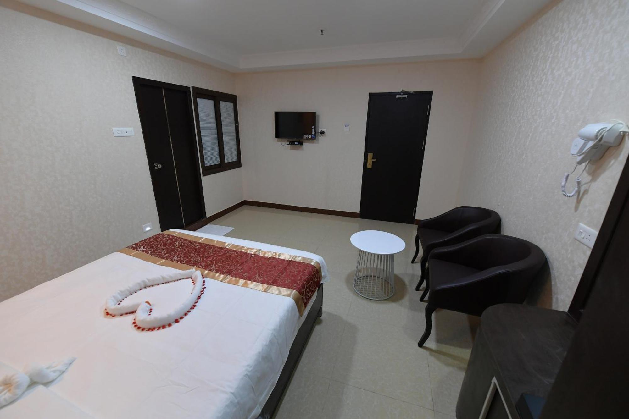 Coastal Grand Hotel Sampath Tiruchirappalli Kültér fotó